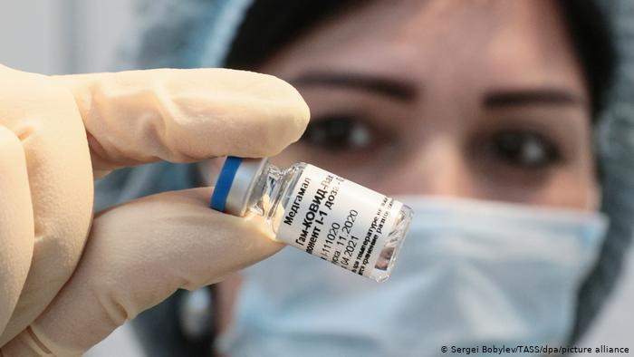 خونریزی داخلی پزشک ایرانی پس از تزریق واکسن اسپوتنیک وی