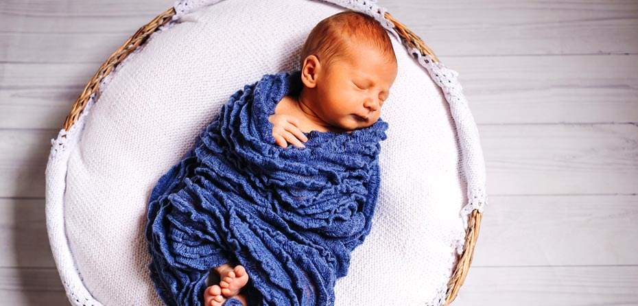 آیا نوزاد تازه متولد شده ام بیش از حد میخوابد؟