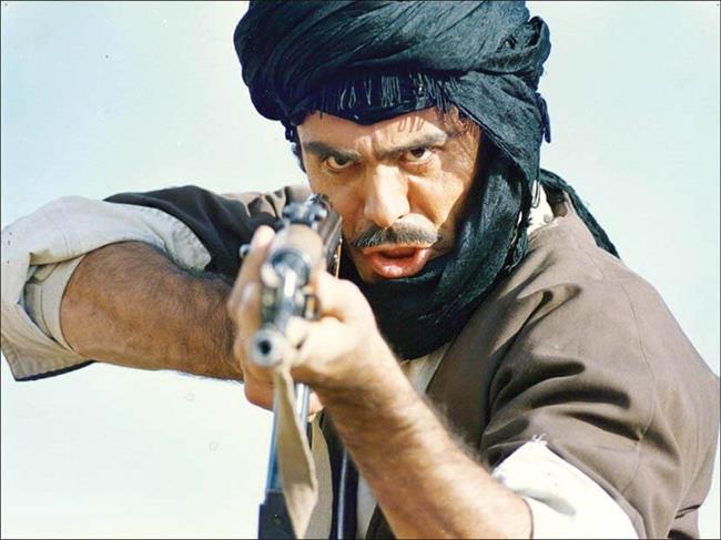 جمشید هاشم پور در فیلم عقاب ها