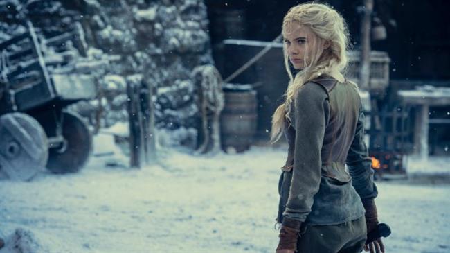 نتفلیکس تیزر جدیدی از فصل دوم سریال The Witcher منتشر کرده است که اولین تصاویر هنری کاویل در نقش گرالت اهل ریویا، را در خود دارد.