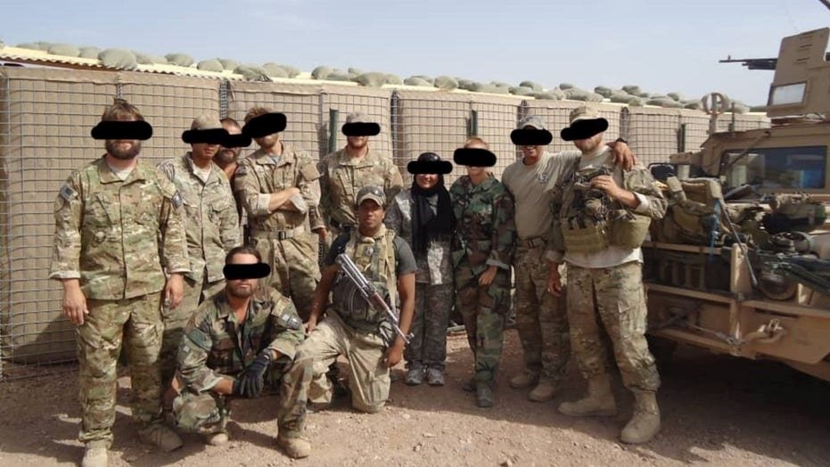 تیرباران 22 کماندوی افغان بعد از تسلیم شدن توسط شبه نظامیان طالبان + ویدیو