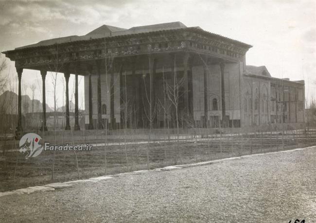 نمایی از عمارت چهلستون اصفهان