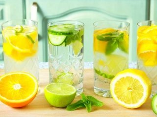 درمان گرمازدگی با 10 نوشیدنی گیاهی
