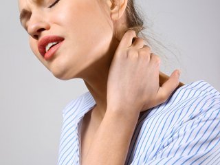 چه زمانی گرفتگی و خشکی گردن خطرناک است؟