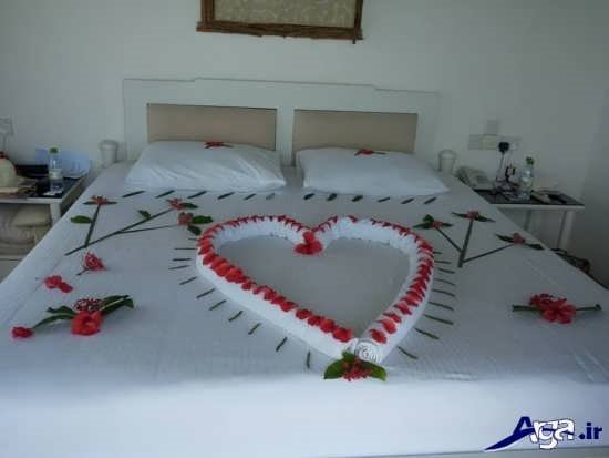 تزیین تختخواب عروس با گل طبیعی