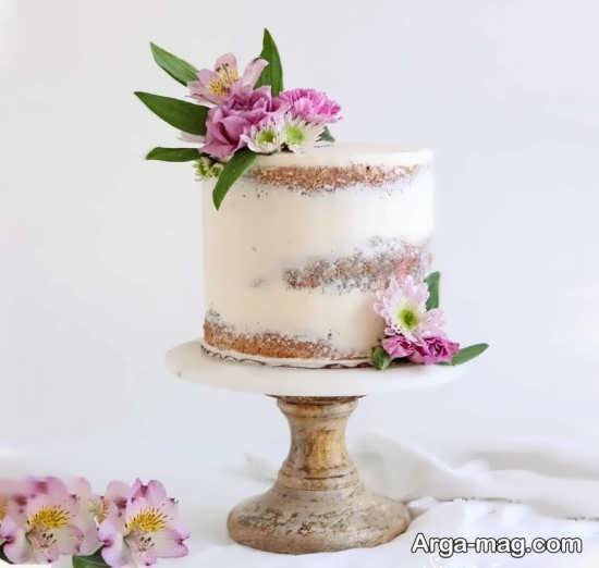 تزیین زیبای کیک عروسی یک طبقه با گل
