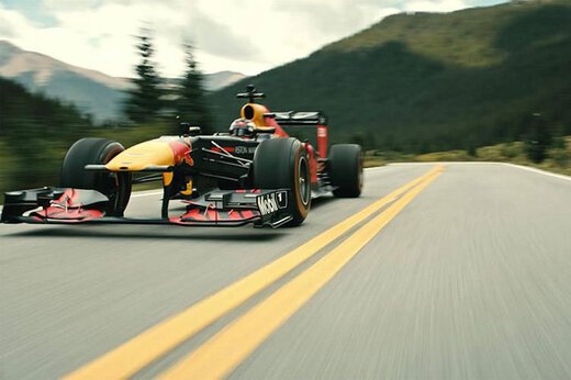 ببینید ؛  تبلیغ مسابقه فرمول یک سال 2022 با روشی جدید!