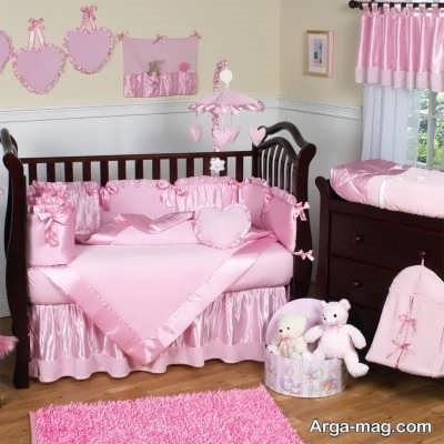تخت خواب نوزاد تزئین شده
