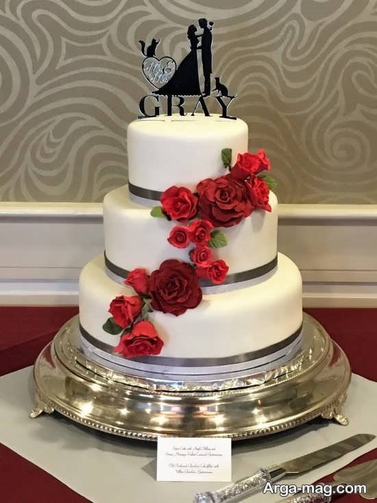 تزیین زیبا کیک عروس با گل 