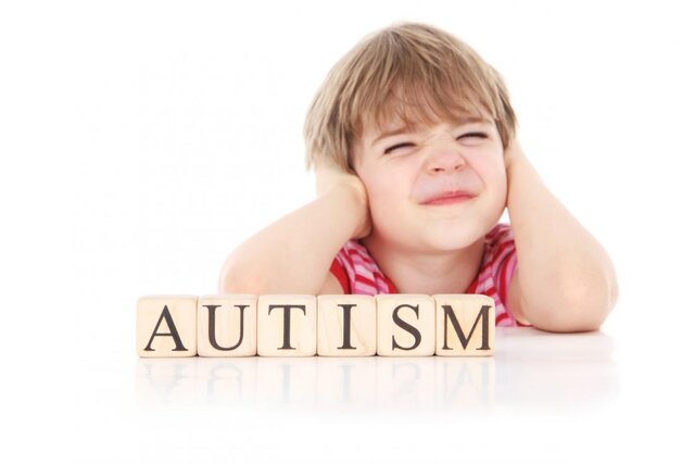 کاهش ارتباطات اجتماعی قبل از یک سالگی نشانه اوتیسم است