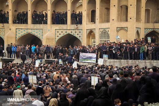 کشاورزان اصفهان به تجمع خود پایان دادند؟