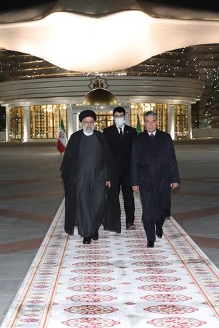 استقبال رسمی رییس جمهور ترکمنستان از رییسی