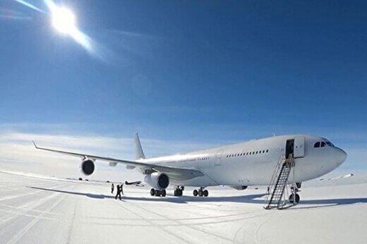 لحظه فرود نخستین ایرباس در قطب جنوب