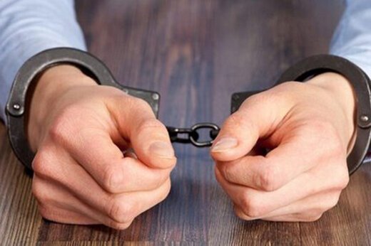 دستگیری 8 تن از کارمندان گمرک سرو و پیرانشهر به اتهام قاچاق گوشی آیفون