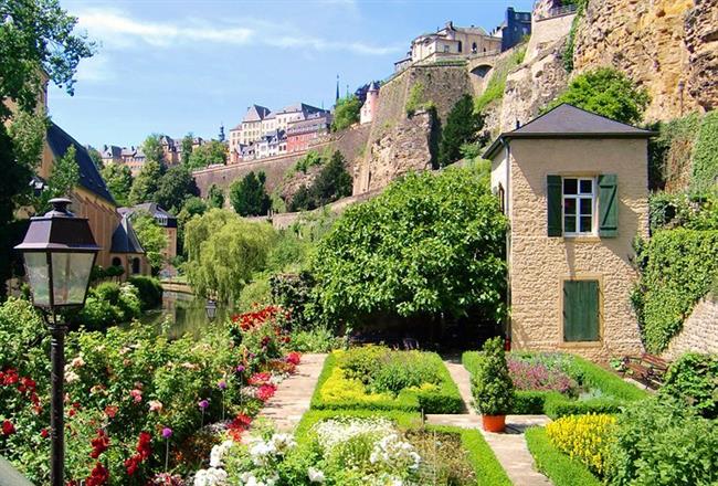 The Walls of the Corniche, Luxembourg City