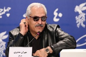 افشاگری مهران مدیری از علت غیبت کیمیایی در جشنواره فجر + ژست های مهران مدیری در جشنواره 1400