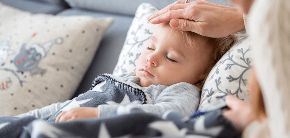 چگونه خواب و تغذیه کودک را هنگام سرماخوردگی مدیریت کنیم؟
