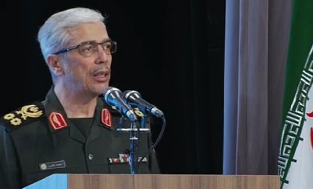 اظهار اطمینان سرلشکر باقری نسبت به موفقیت سازمان اطلاعات سپاه در تحقق ماموریت های بزرگ محوله 
