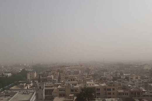 ببینید ؛ وضعیت آلودگی شدید هوای اصفهان؛ محو شدن خورشید در غبار