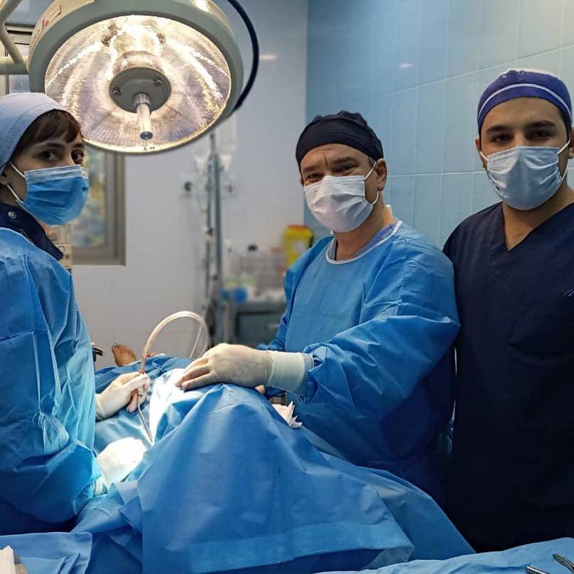 دکتر قدسی زاد جراح زیبایی بینی در تهران
