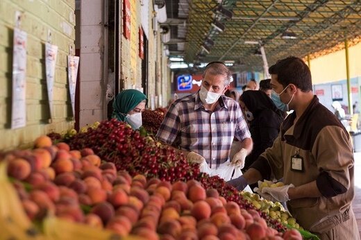 آمار ناراحت کننده از وضعیت زندگی در تهران/ برخی خانوارها به خاطر گرانی ضایعات و دورریز میوه را می‌خرند!