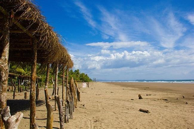 Playa Las Lajas