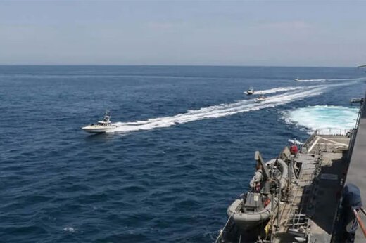 ببینید ؛ اولین تصاویر از مواجهه نیروی دریایی ایران و آمریکا در خلیج فارس