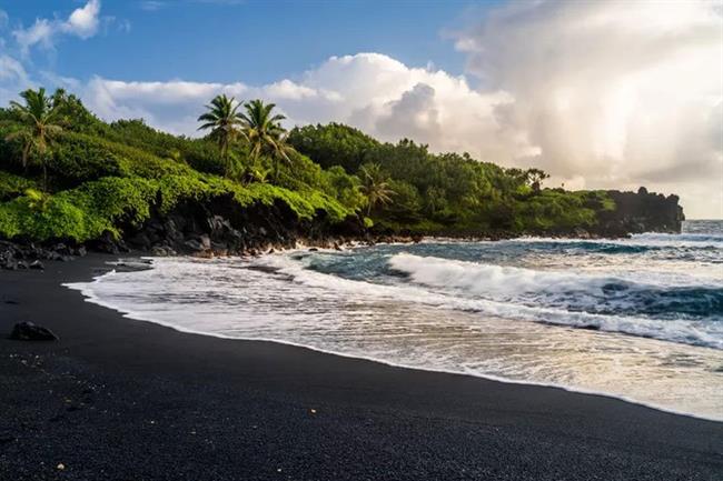 Honokalani Beach, Hawaii, United States