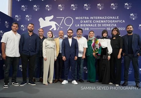 عوامل و بازیگران فیلم «جنگ جهانی سوم» World War III در جشنواره ونیز 2022