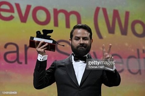 هومن سیدی برنده جایزه افق های جشنواره ونیز 2022