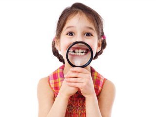عوامل تغییر رنگ دندان‌ها در کودکان