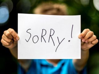 چرا بیش از حد عذرخواهی می کنید؟