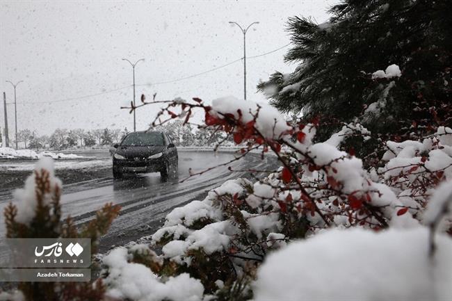 امدادرسانی به 635 حادثه دیده در برف و کولاک جاده‌ها
