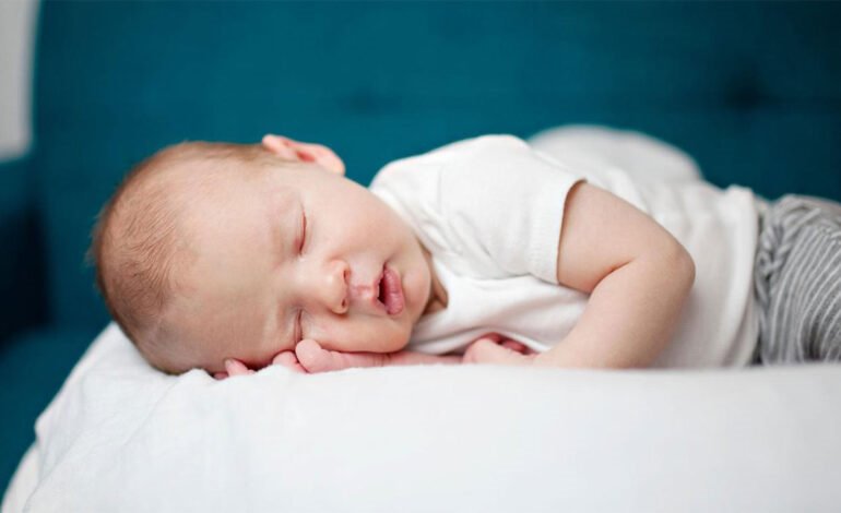 خطر خواب‌زدگی بیش از حد برای نوزادان