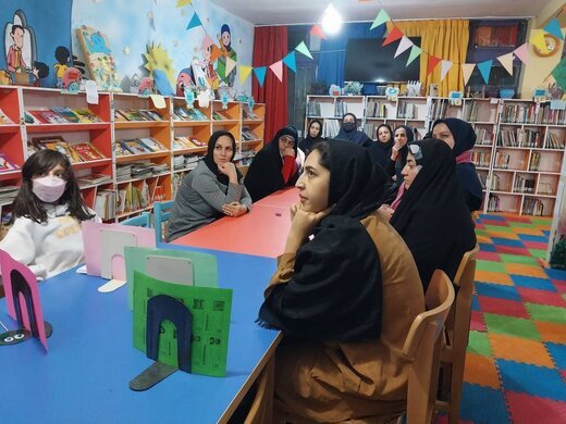 برگزاری کارگاه آموزشی فرزند پروری در کتابخانه عمومی 22 بهمن شاهرود
