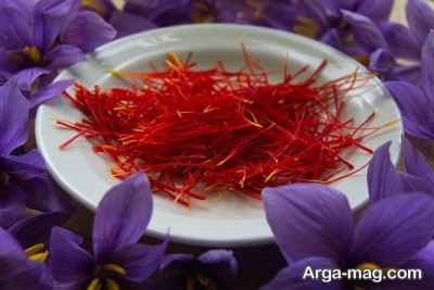 طرز تهیه دمنوش گلبرگ زعفران با طعم فوق العاده