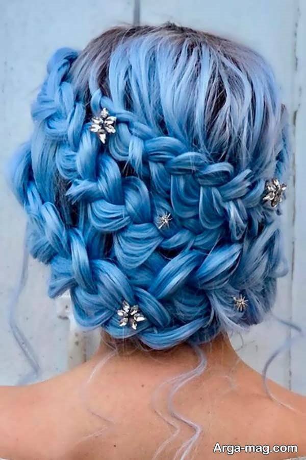 مدل شینیون جذاب برای مو با رنگ آبی