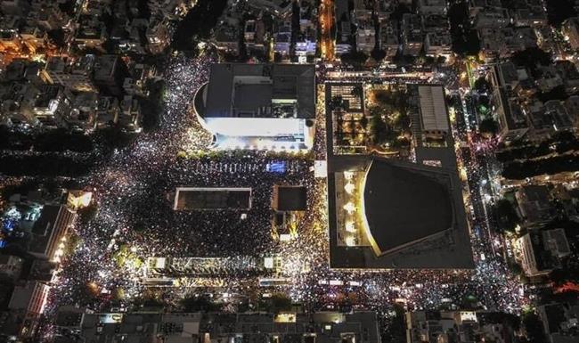 نتانیاهو در مسلخ؛ شبح بحران و تنش در سرزمین های اشغالی جان تازه ای گرفت/ اسرائیل از درون نابود خواهد شد نه توسط دشمن خارجی! +فیلم و تصاویر