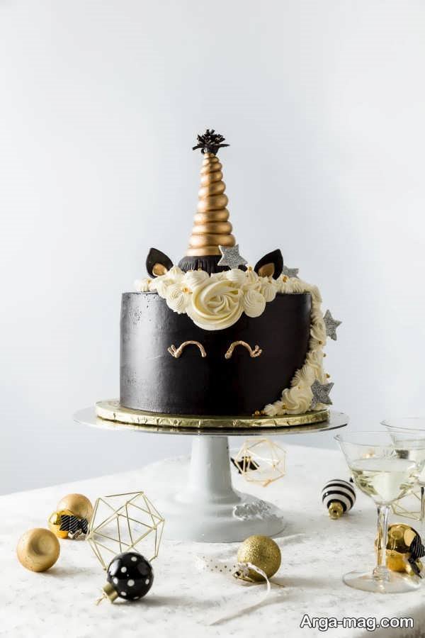 دیزاین کیک با شکلات