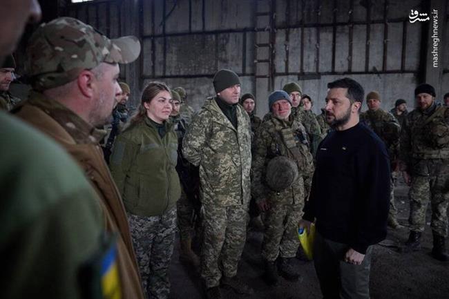 ارتش روسیه 1500 دستگاه تانک مدرن تولید می‌کند/ نمایندگان کنگره امریکا خواستار اهدای مهمات خوشه‌ای به اوکراین شدند/ معامله پرسود اسلواکی با ژست کمک به اوکراین +نقشه و تصاویر