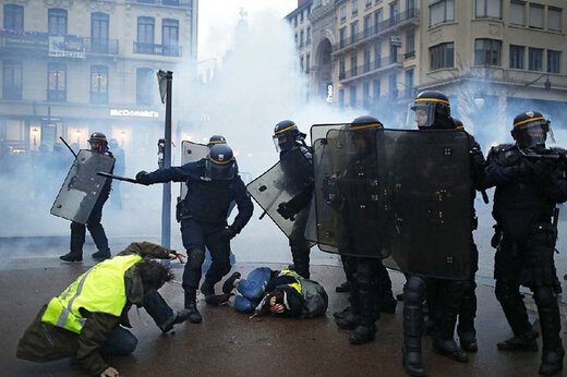 شورای اروپا به پلیس فرانسه درباره استفاده بیش از حد از زور هشدار داد