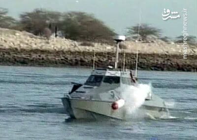 رونمایی سپاه از «سبک‌ترین شناور مجهز به سلاح‌های هدایت شونده» در جهان/ حمله گسترده با اژدر هم به توانمندی قایق‌های تندرو ایرانی اضافه شد +عکس