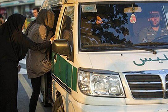 هدف اعضاء جبههپایداری مجلس زنده کردن حوادث پساز درگذشت مهسا/ نقره داغ کردن «دختران بی حجاب»؛ «جریمه 3میلیاردی» تا «ممنوعیت اینترنت» و...