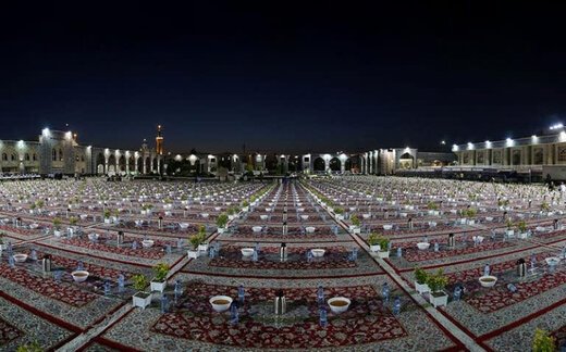 افطار روزانه 60 هزار نفر در حرم مطهر رضوی