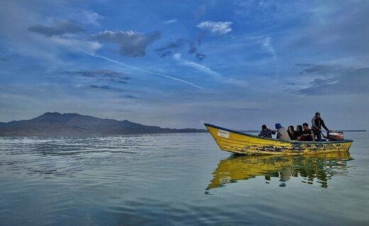 قایق‌های تفریحی به دریاچه ارومیه بازگشت / عکس