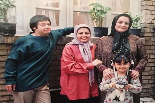 ببینید ؛ ترانه‌های خاطره‌انگیز و به یادماندنی دهه‌ 70 و 80؛ بشمریم نداشته‌هامون هزار هزارتا کهکشونه...