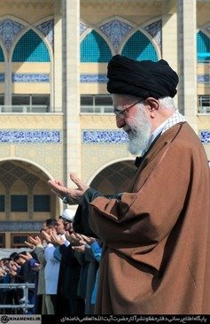 اقامه نماز عیدفطر به امامت رهبر انقلاب