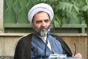 سخنرانی برای دسیسه علیه رهبری!/ کنایه جالب امام جمعه شیراز به بالانشین‌های ناراضی