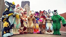 رویداد عجیب در آمریکا/ هزاران انسان با لباس عروسکی حیوانات دور هم جمع شدند (فیلم)