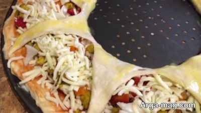 طرز تهیه پیتزا خورشیدی خوشمزه با خمیر خانگی
